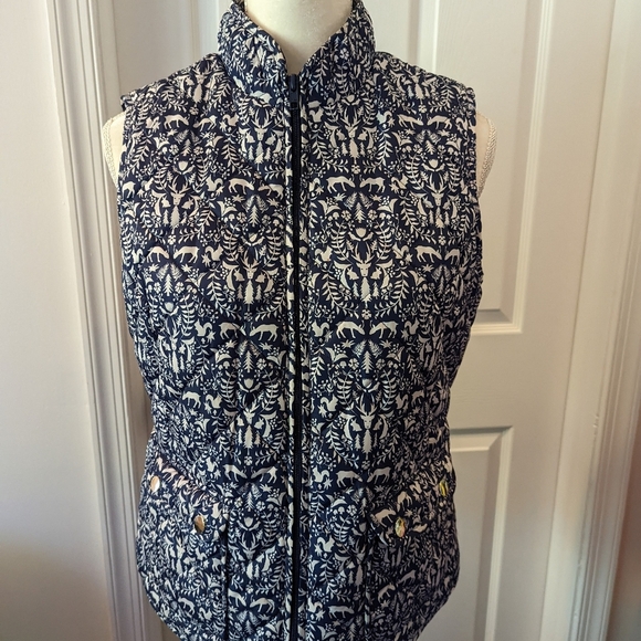 St. Johns Bay puffer vest blue with woodland creatures womens size small - Picture 1 of 7